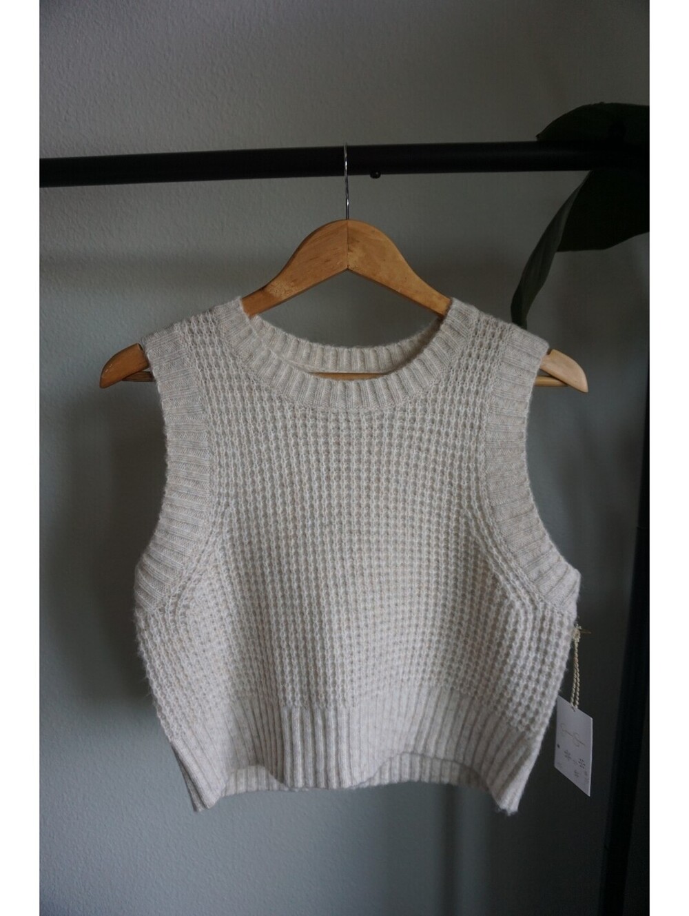 Jessica Simpson Cream Waffle Knit Sweater Vest Sleeveless Crew Neck NWT L